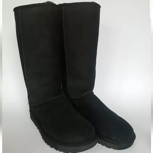 Ugg Womens Sz 12 Classic II Tall Shearling Suede Boots Black winter GORPCORE - Picture 2 of 8